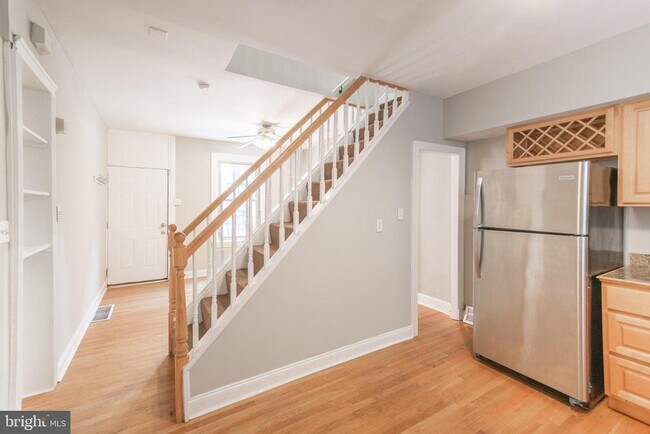 Photo - 1606 Rodman St