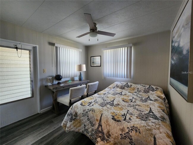 Photo - 111 49th Ave W