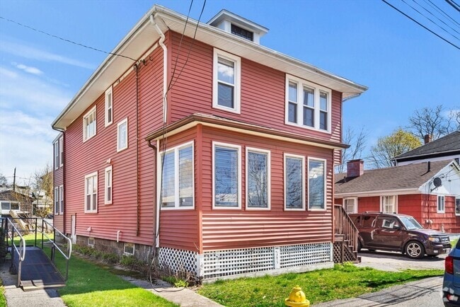 Building Photo - 16 Child St Unit B Rental