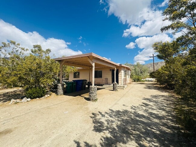 Building Photo - Cozy 2 Bedroom 1 Bathroom in Morongo Valle... Rental