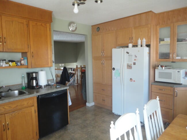 Photo - 2169 Embury St