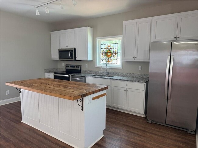 Photo - 618 Liberty Pk Dr