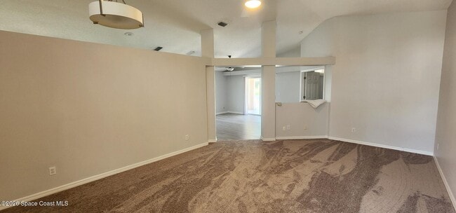 Photo - 8043 Bracken Ln
