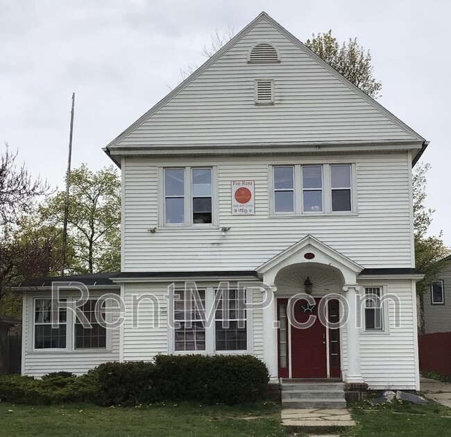 Photo - 614 S Main St