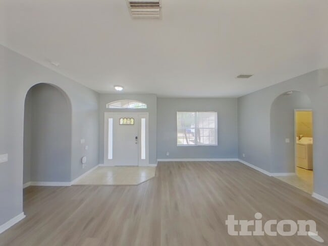 Photo - 4098 Twinbush Terrace