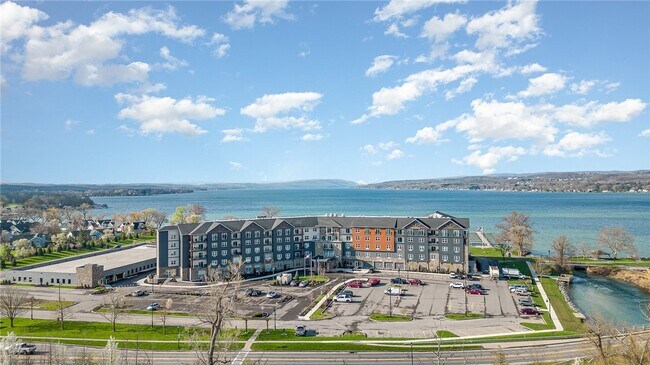205 Lakeshore Dr