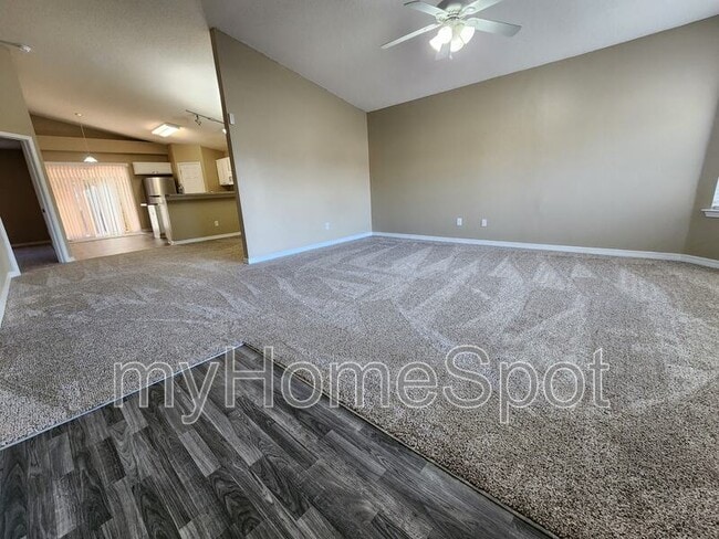 Photo - 1589 Galvin Ave