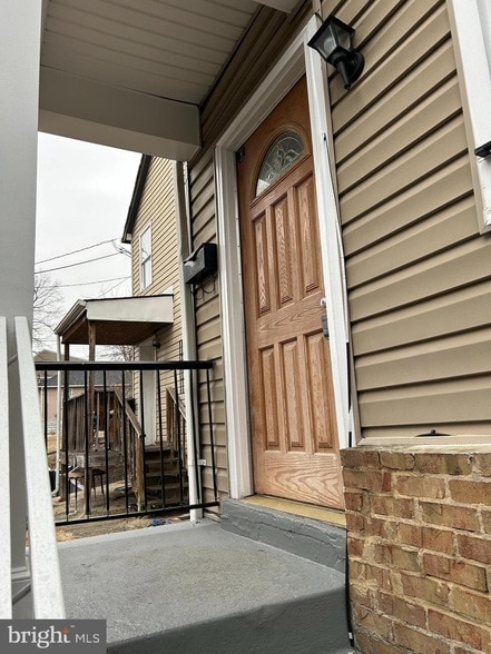 Photo - 5342 James Pl NE