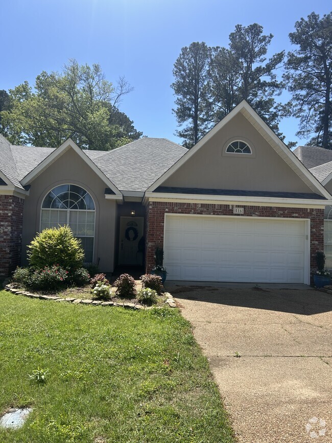 Building Photo - 516 Bay Pointe Dr Rental