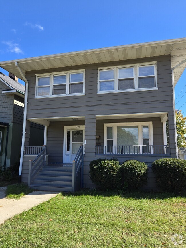 Building Photo - 1527 Niles Ave Unit Upper Rental