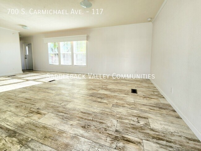 Photo - 700 S Carmichael Ave