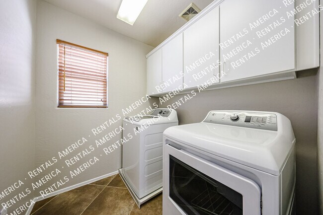 Photo - 3751 Desert Creek Ln