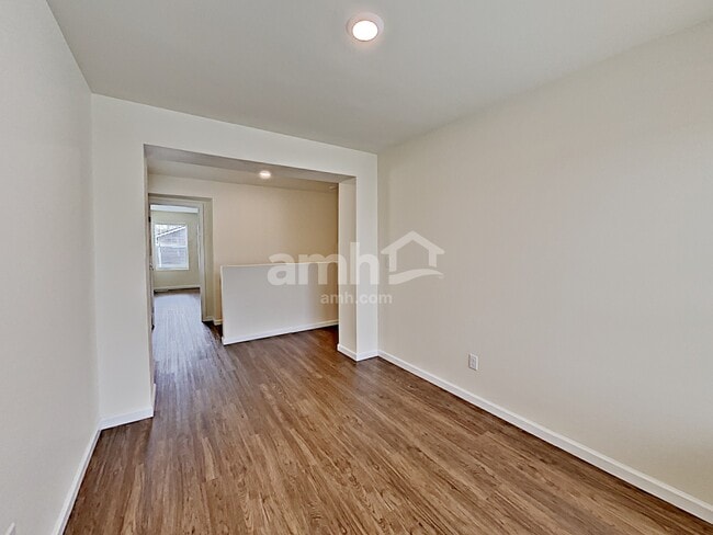Photo - 1315 W 15th Ave