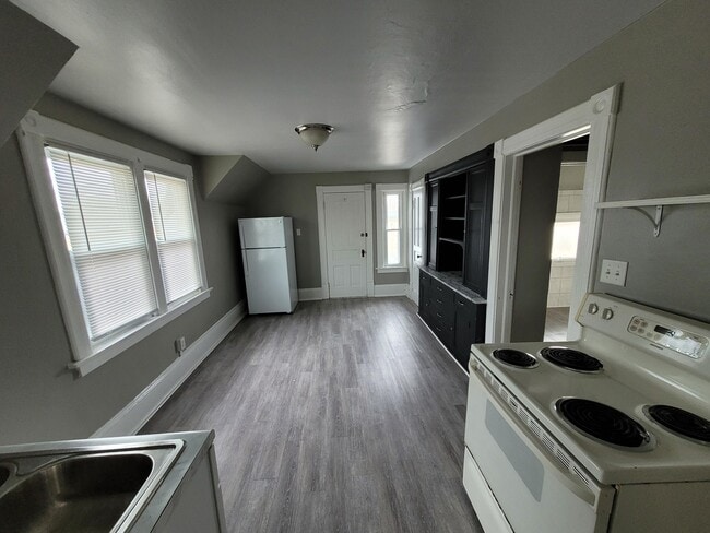 Photo - 4168A N 92nd St