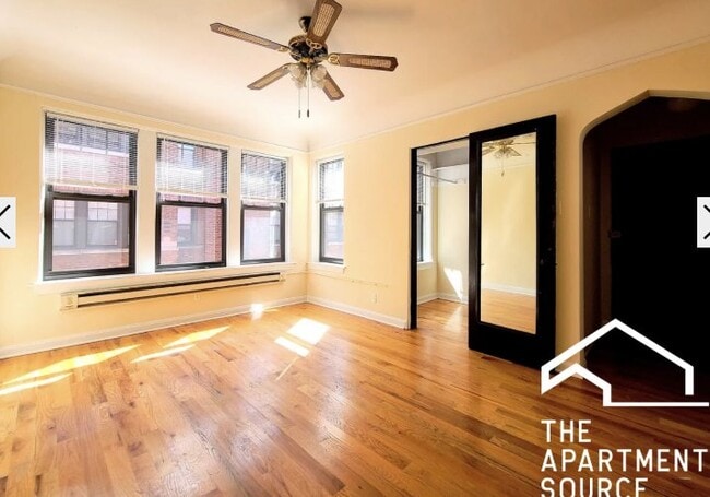 Building Photo - 4409 N Wolcott Ave