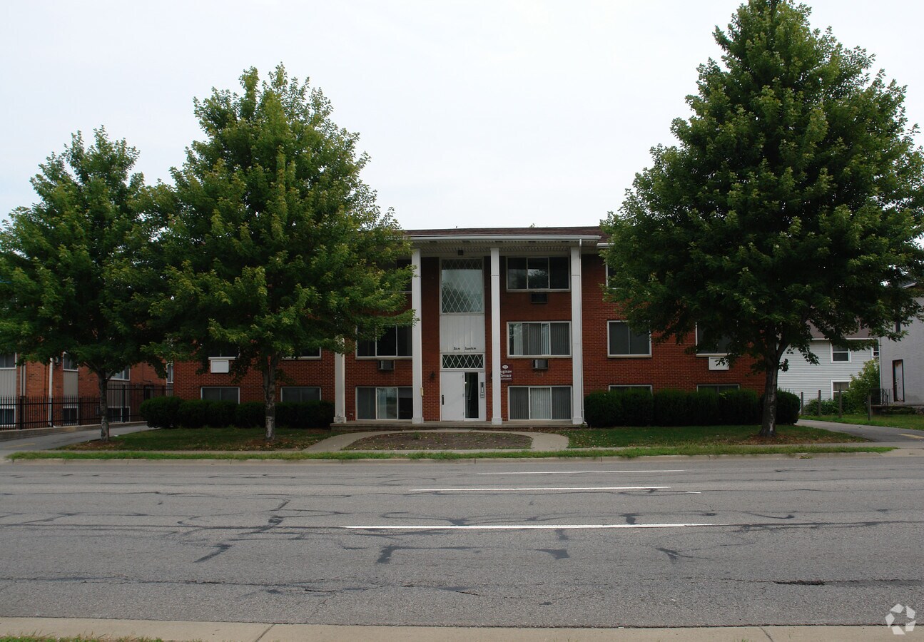 Saginaw Terrace - Saginaw Terrace Apartments