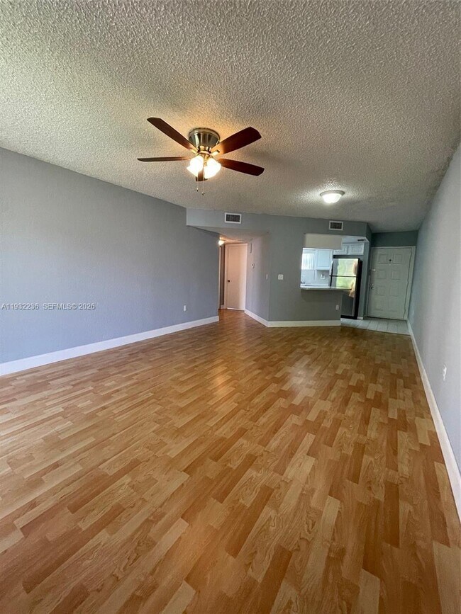 Photo - 8215 Lake Dr Unit 407