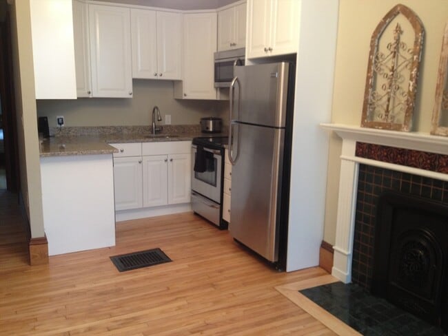 Building Photo - 143 Worcester St Unit 1