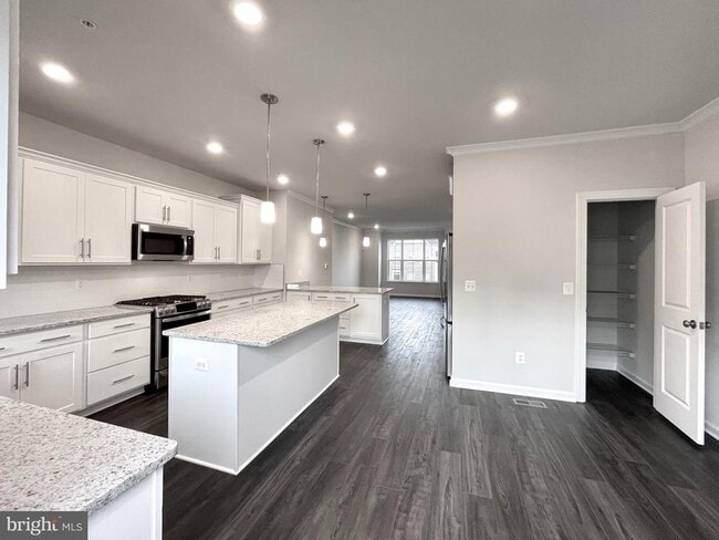 Photo - 22732 Tate St