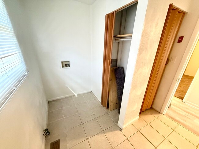 Photo - 1724 Selden Ave