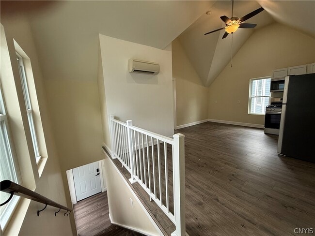 Photo - 614 N Mcbride St