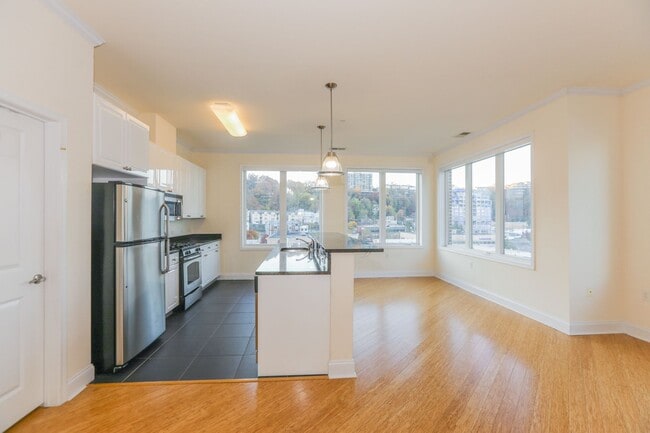 Photo - Edgewater Harbor Residential Unit 302