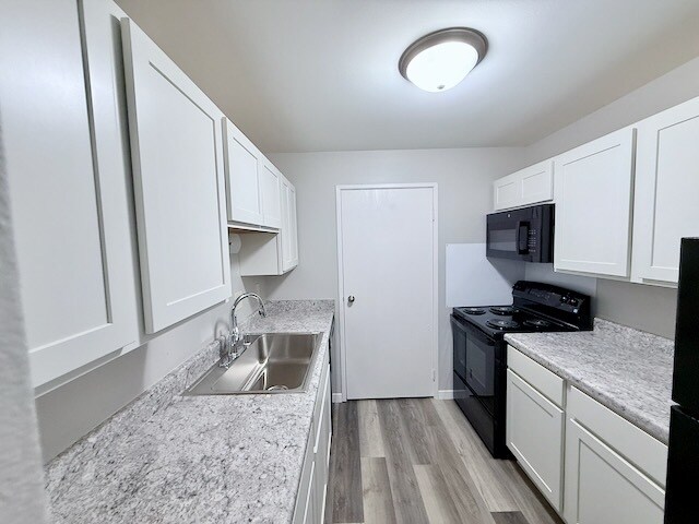 Photo - Hometown Harbor Apartments