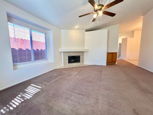 Photo - AVAILABLE NOW!!! 3 Bedroom 2 Bathroom Home in La Quinta