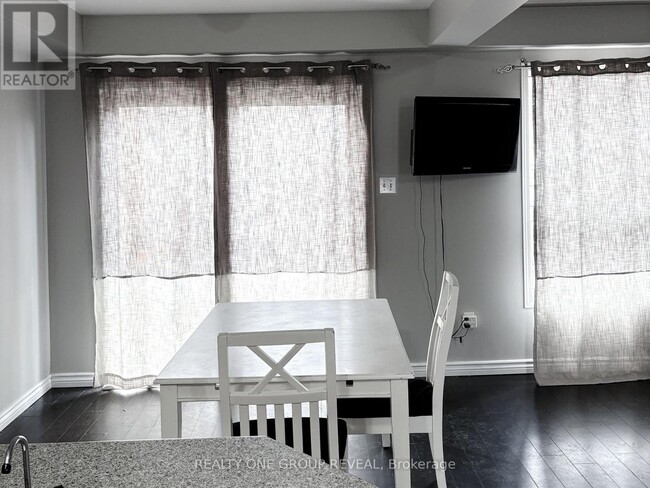 Photo - 47 Cornish Dr