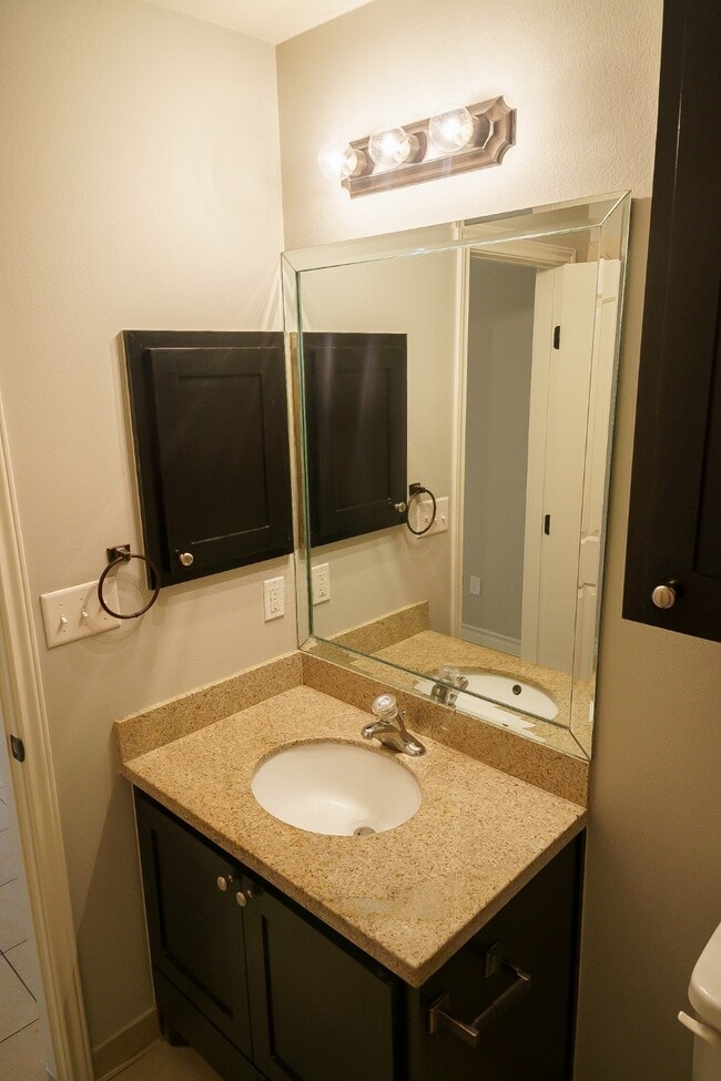 Photo - 220 S Coyote Ave Unit 2