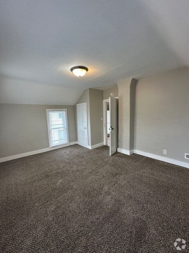 Building Photo - 1315 Morton St Unit 1315 1/2 Morton Rental