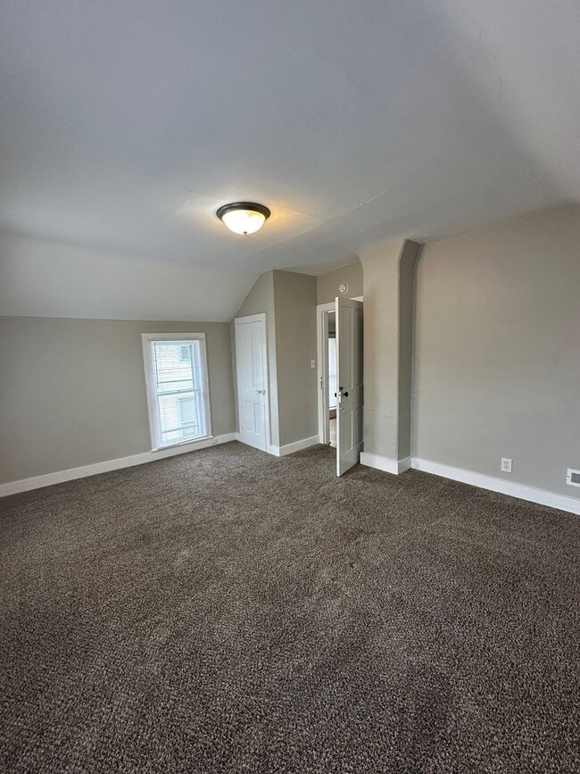 Building Photo - 1315 Morton St Unit 1315 1/2 Morton Rental