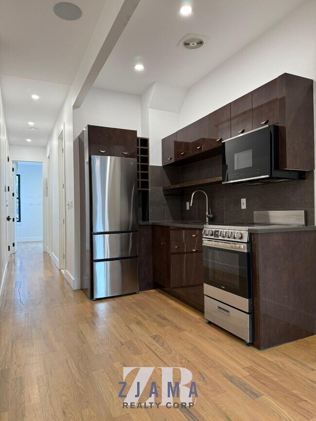 Photo - 104 Graham Ave Apartment Unit 3R