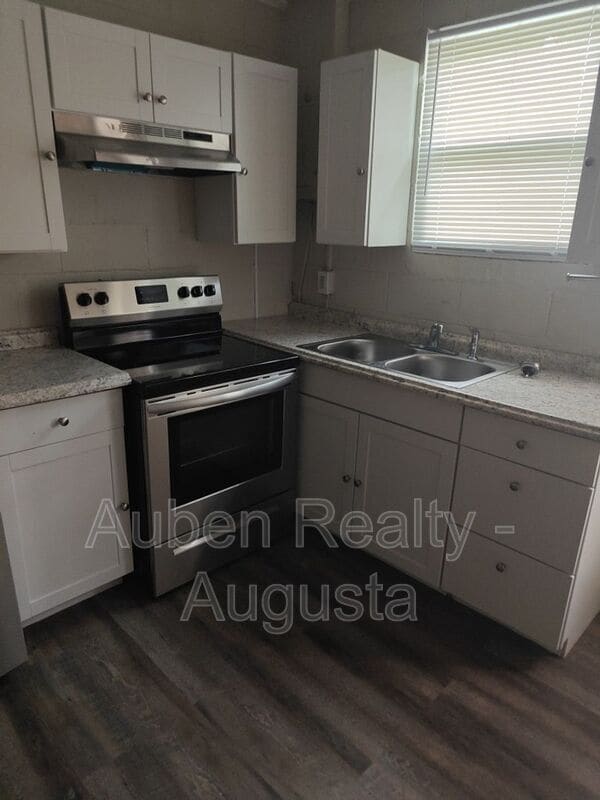 Building Photo - 4432 Wrightsboro Rd