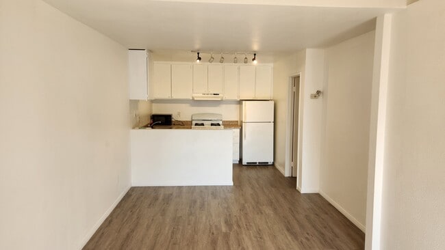 Photo - 15400 La Mirada Blvd