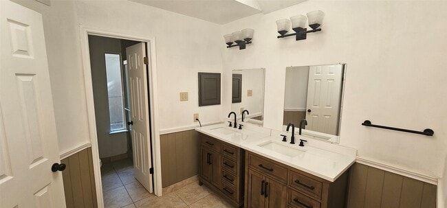 Photo - 3511 Meadowcrest Ln