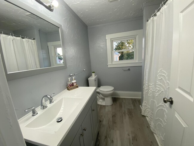 422 S 6th St Unit 1