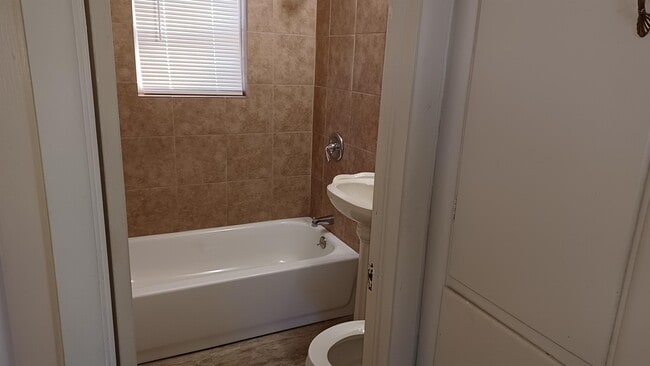 Photo - 3902 SE 10th Pl