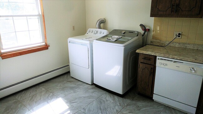 Photo - 128 Fayette St Unit 128