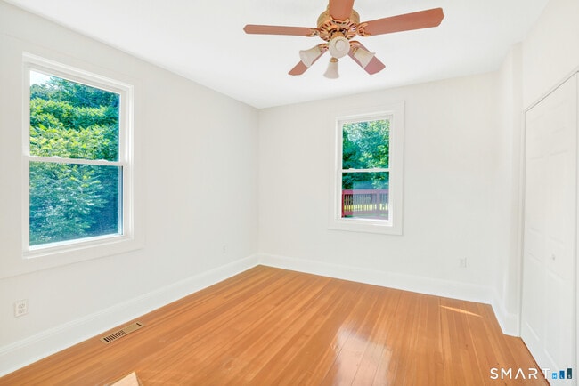 Photo - 29 Hazelhurst Ave