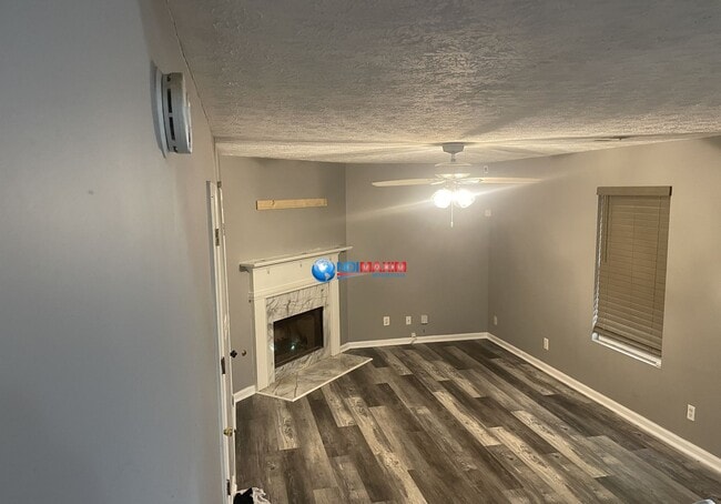 Photo - Spacious 4 bedrooms split-level house in Lithonia