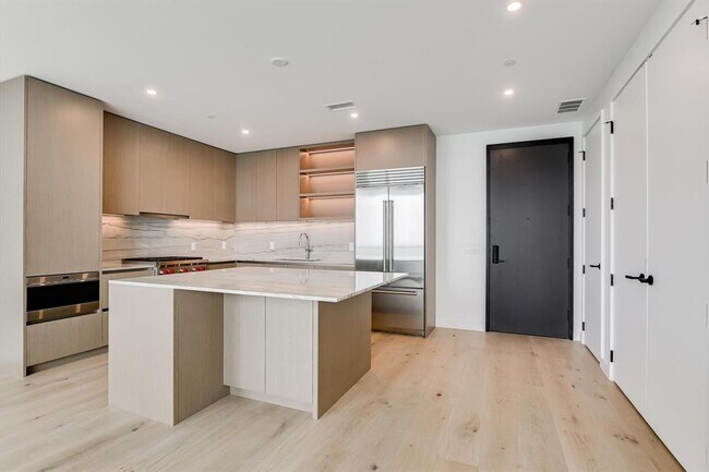 Photo - 610 Davis St Unidad 3502