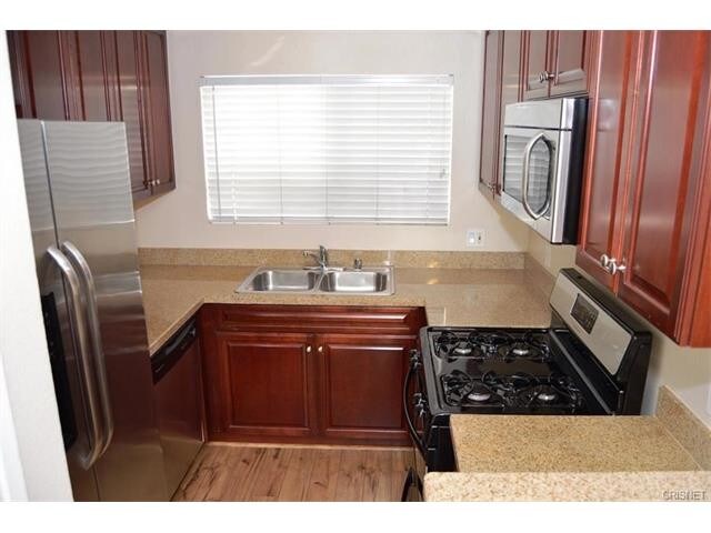 Photo - 21450 Burbank Blvd