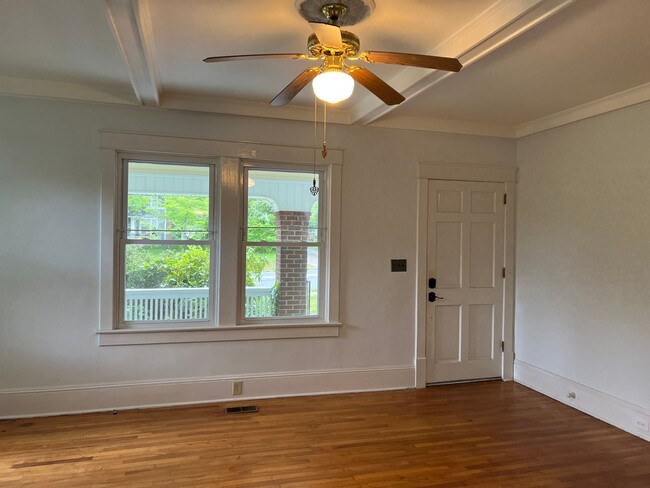 Photo - 615 W Marion St