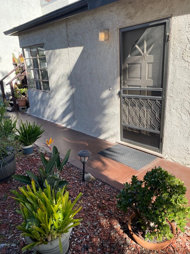 Afuera - 710 Copeland Ct Unidad A