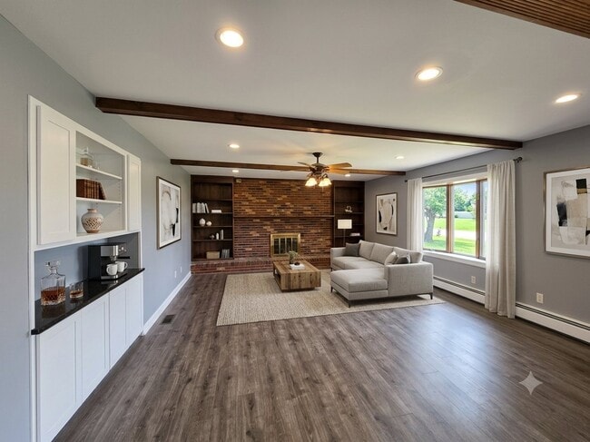 Photo - 14443 Lakeshore Dr