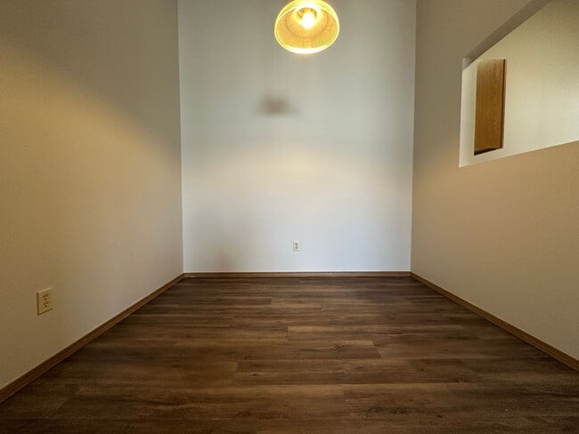 Photo - 108 Oak Creek Plaza