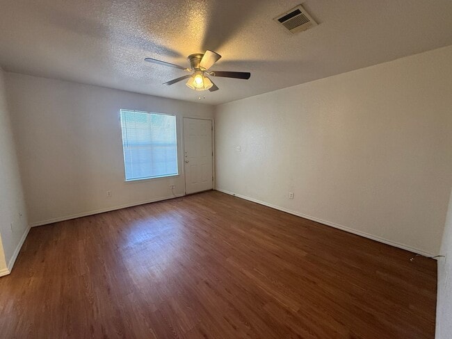 Photo - 2808 Cantabrian Dr Unit Apt B