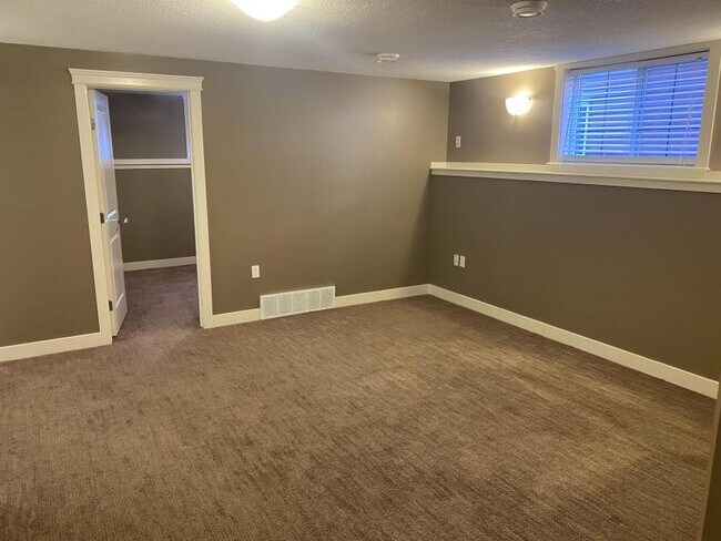 Photo - 2 bedroom in Grande Prairie AB T8V 4A7
