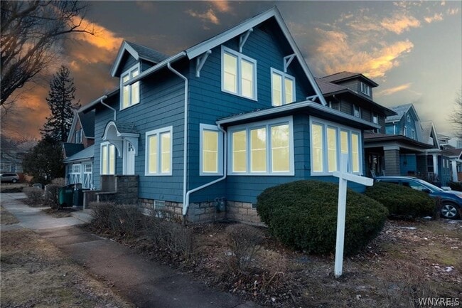 Photo - 58 Montrose Ave